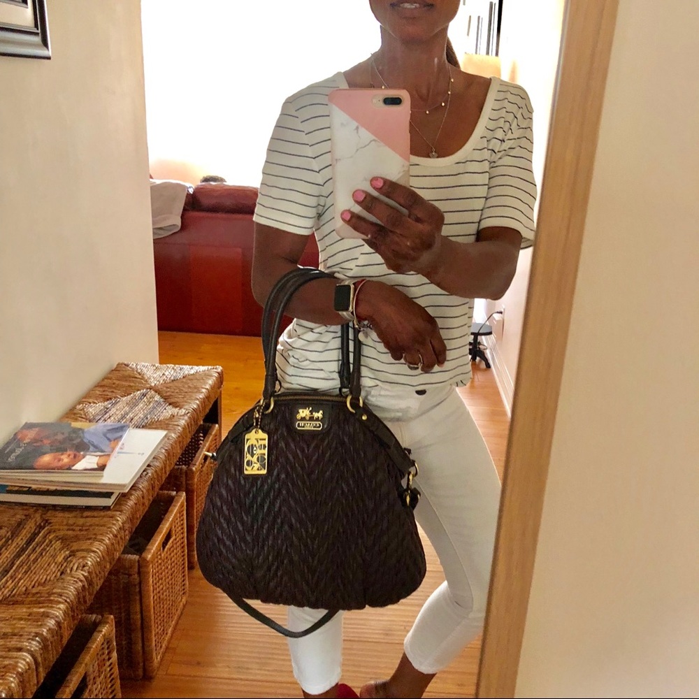 BROWN COACH BAG FOR YOUR EVERYDAY USE 🌹POSHERS💕